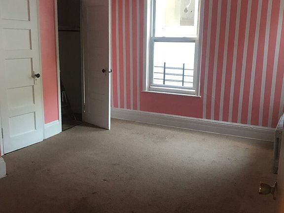5th image of 839 E 213th St #1