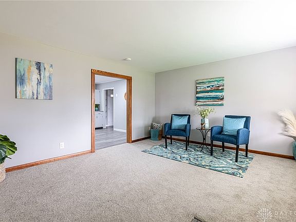 4th image of 330 Mosgrove St