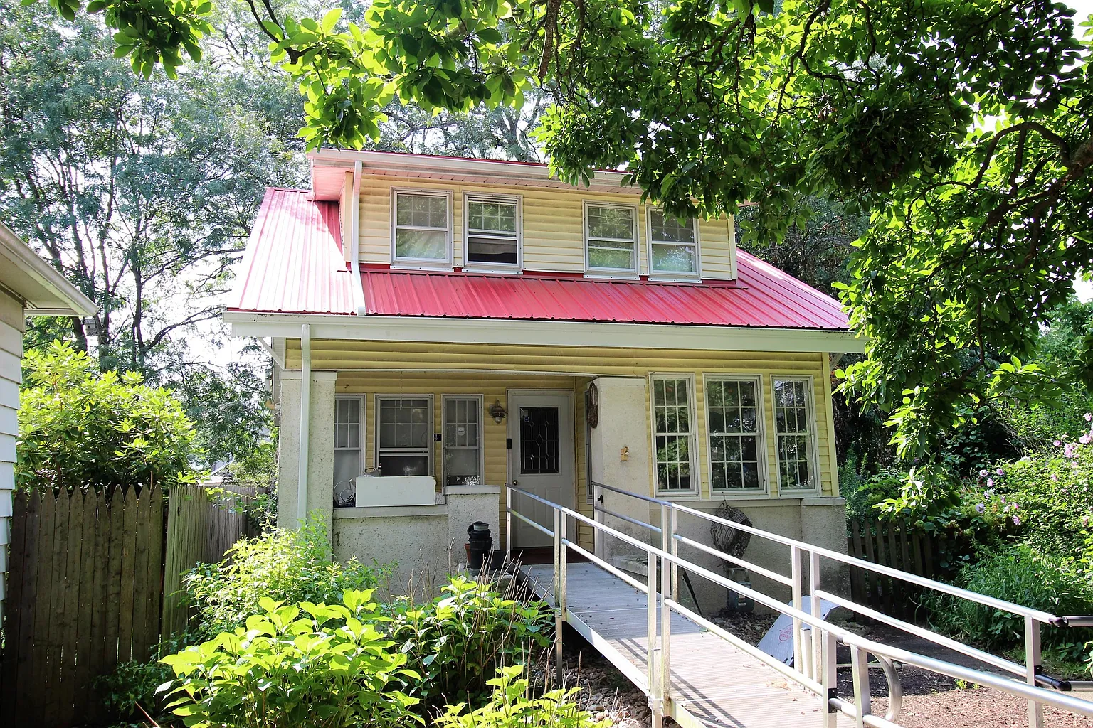41 Wing St photo 1