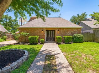 911 Montview Dr, Katy, TX 77450