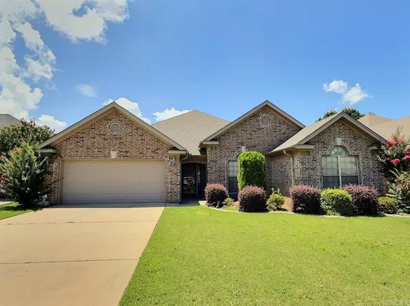 165 Auriel Cir, Maumelle, AR 72113