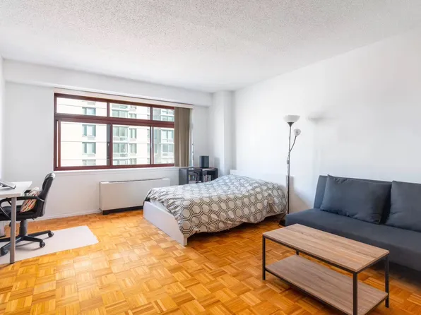 474 48th Ave #4H, Long Island City, NY 11109