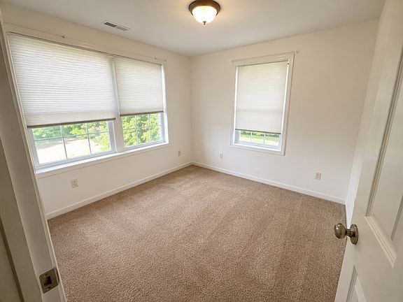 5th image of 1636 Providence Blvd