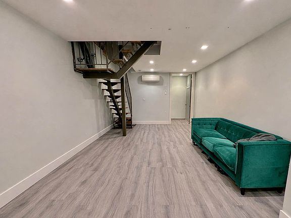 4th image of 69 Stockholm St APT 1R