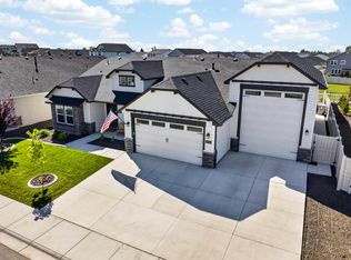 10231 W Trident Ridge Dr, Star, ID 83669
