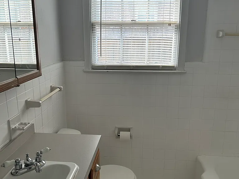 9428 Forest Hills Pl — Photo 9