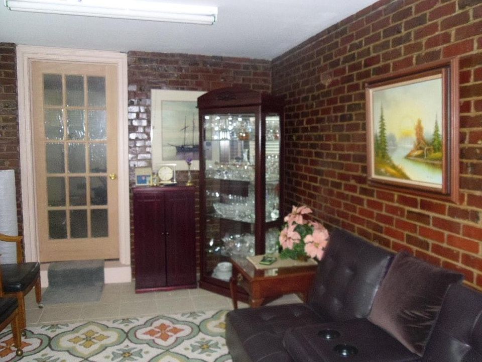 2nd image of 104 Terrace Rd