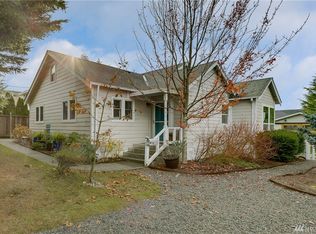 615 6th Ave N, Edmonds, WA 98020