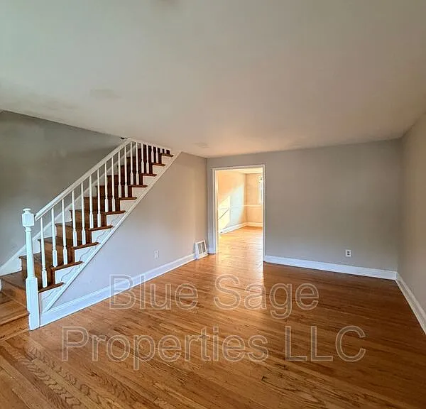 531 S 4th St — Photo 3