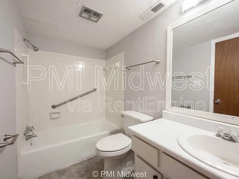 330 Progress Rd #B9 — Photo 25
