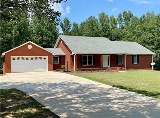 76 Springflower Dr, Carrollton, GA 30116