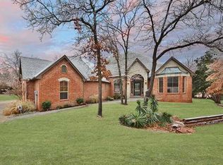 2301 Cheval Pointe Dr, Edmond, OK 73034
