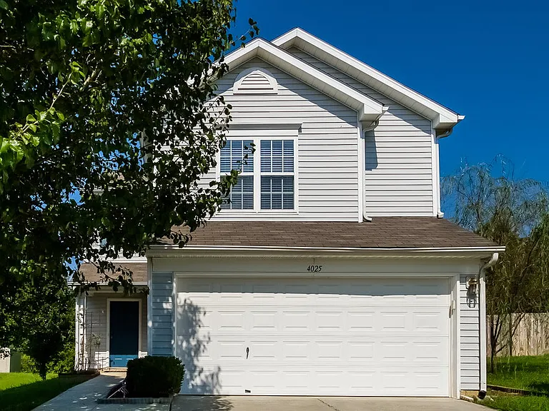 4025 Dover Downs Dr — Photo 1