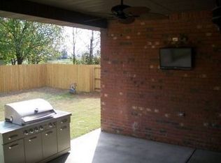 6405 S 41st St, Rogers, AR 72758