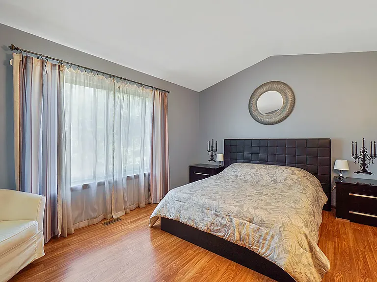 1656 Templeton Ct — Photo 10