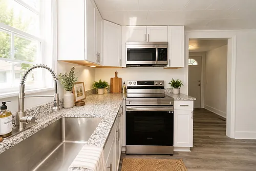 108 Suggs St Photo 1