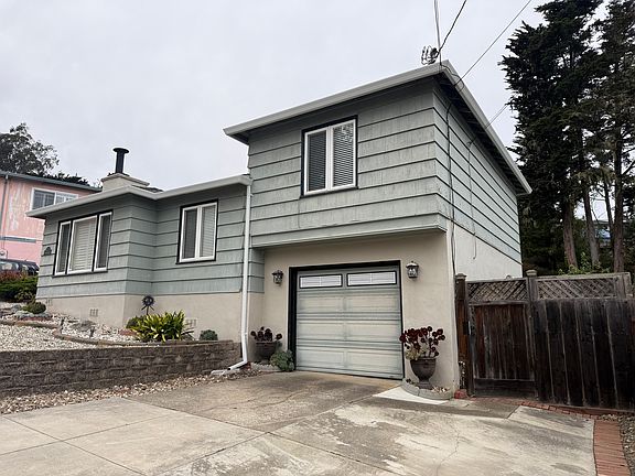 2nd image of 652 Macarthur Dr