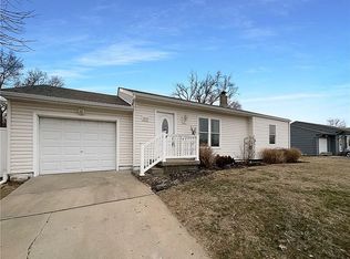 400 NE 57th St, Kansas City, MO 64113