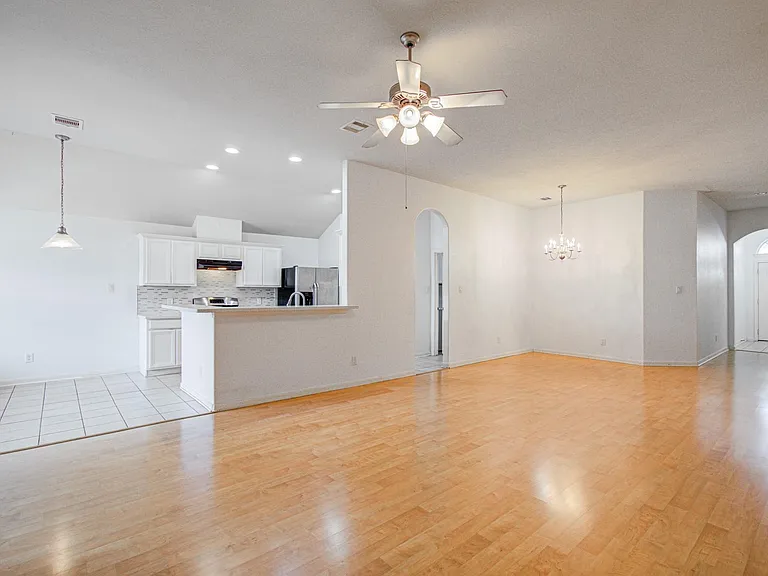 13335 Gardnerville St — Photo 8