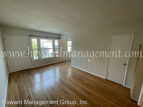5th image of 10670 Holman Ave