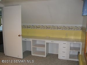 4th image of 277 Powers Ave N