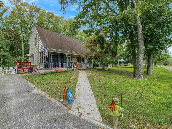 46 Secluded Ln, Rio Grande, NJ 08242