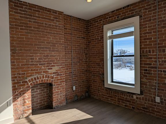 3rd image of 1240 Oak St #7