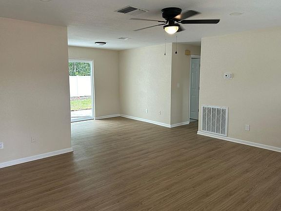 3rd image of 13583 Imperial Grove Dr N