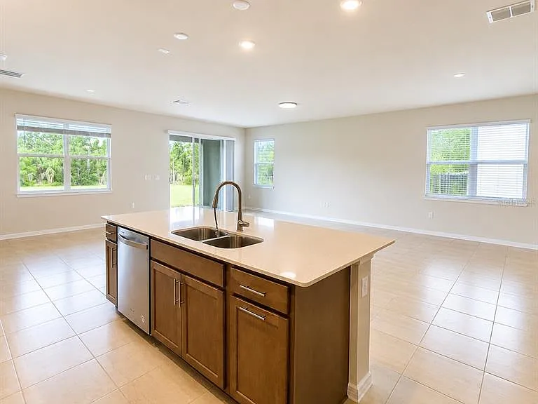 17391 Saw Palmetto Ave — Photo 6