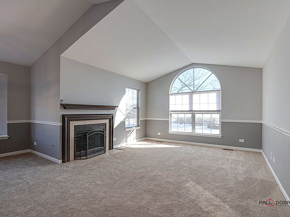 5th image of 875 Ann Arbor Ln #875