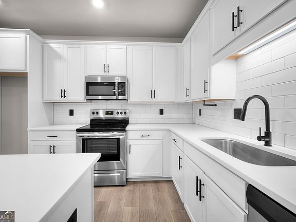 3rd image of 2030 Main St NW #206