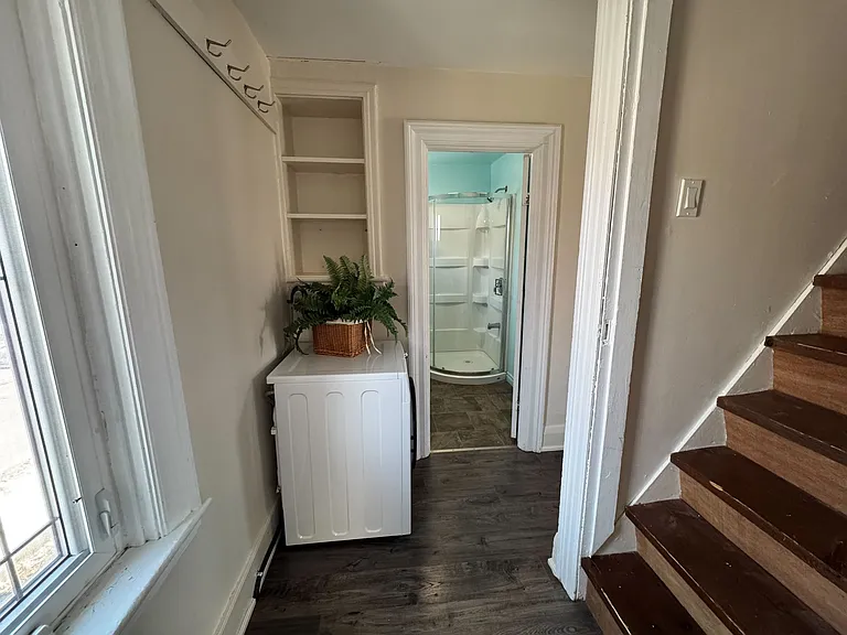 82 Owen St — Photo 12