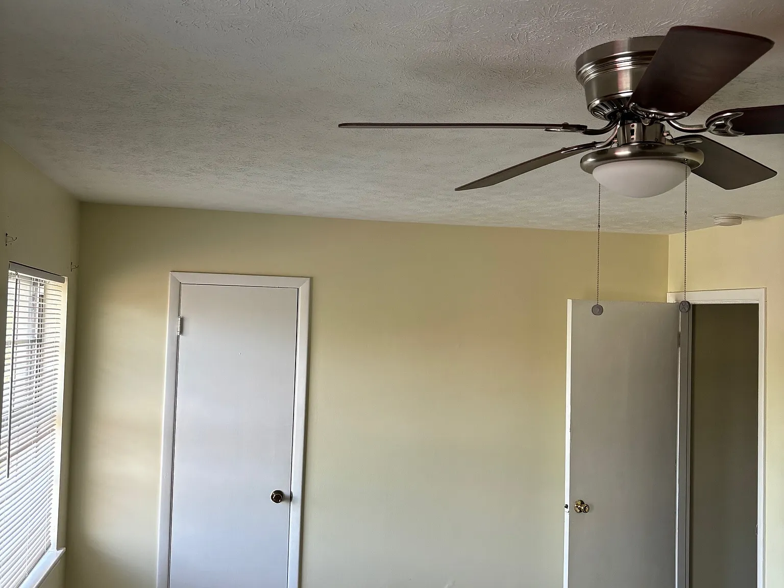 303 E Lee St — Photo 3