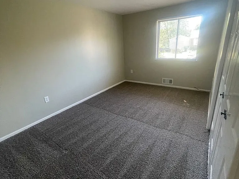 177 S Grandview Ave — Photo 23