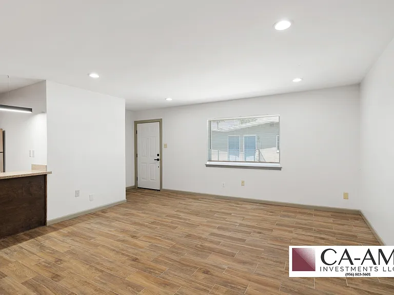 410 N Main St #203 — Photo 6