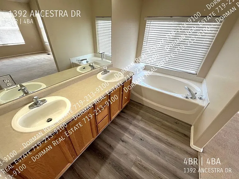 1392 Ancestra Dr — Photo 19