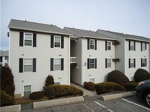1st image of 27 Lexington Hl Unit 2
