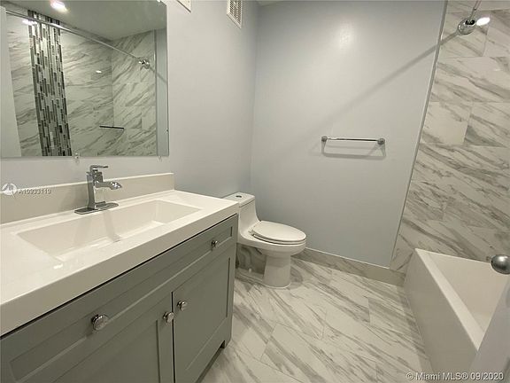 5th image of 12166 Saint Andrews Pl APT 309