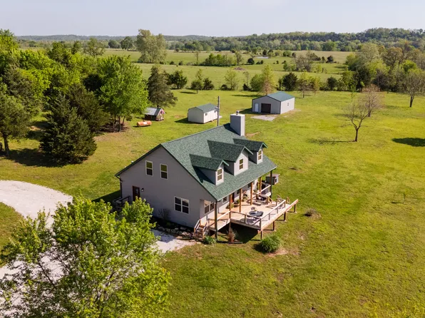 8404 Fossilsaurus Lane, Ash Grove, MO 65604