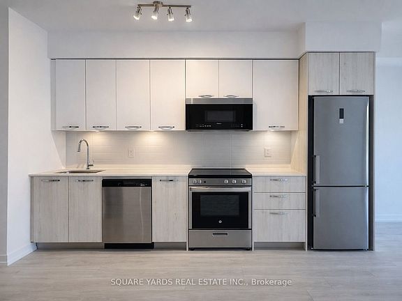 5th image of 75 James St S #603