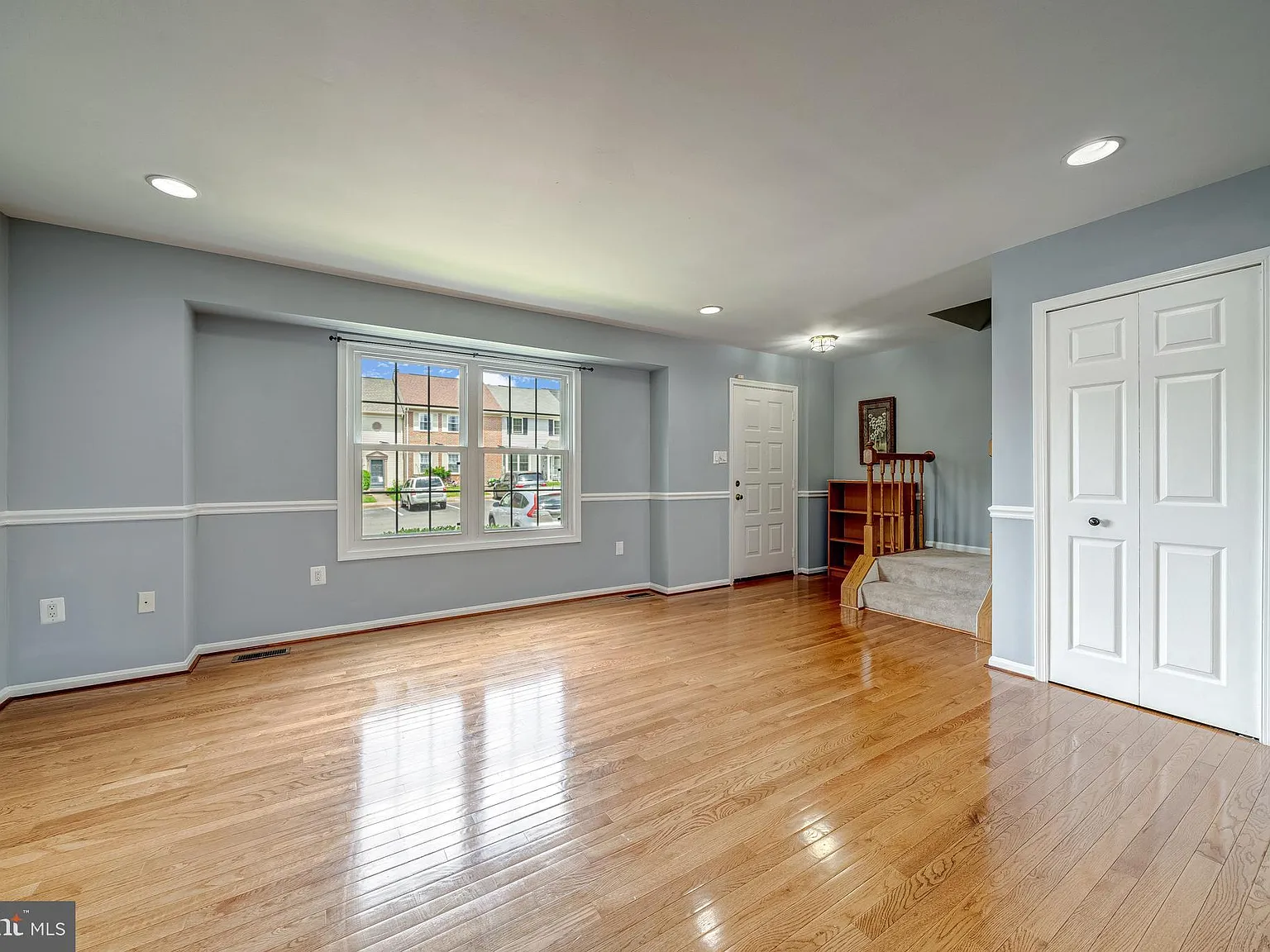 3 bed, 2.5 bath, 1432 sqft, $2,550 — Photo 4