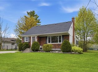 12 Valley Rd, Saint Catharines, ON L2S1Y6
