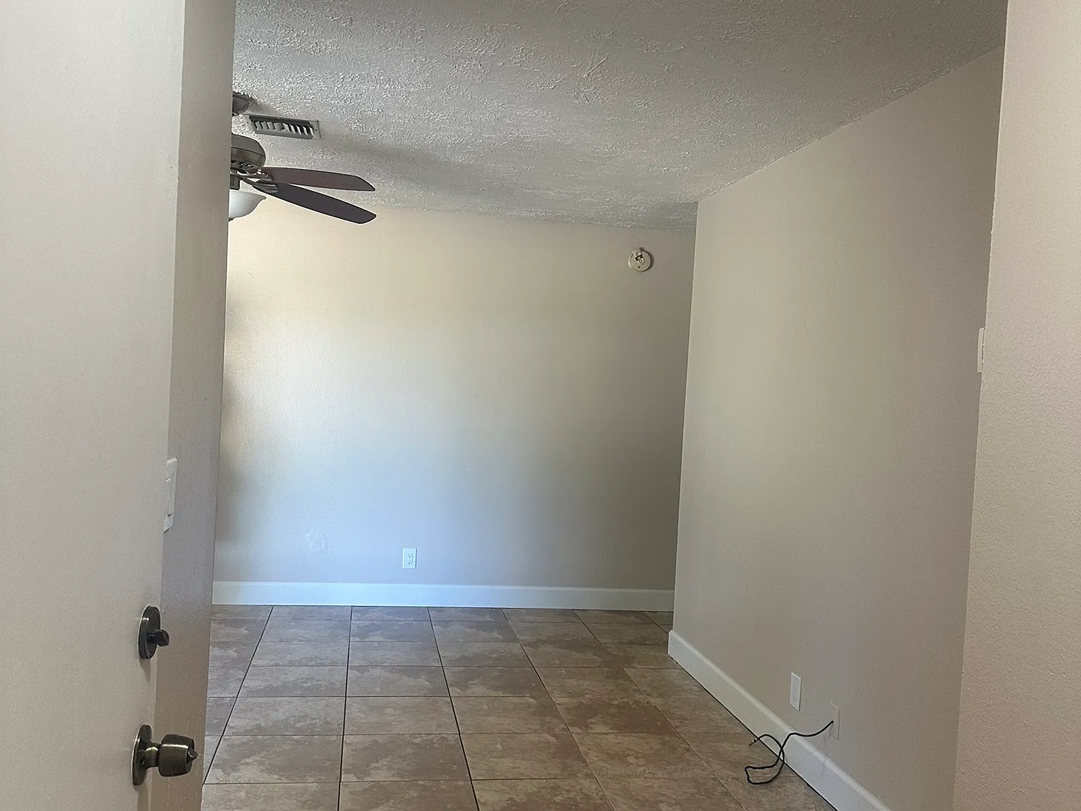 2 bed, 900 sqft, $1,600 — Photo 4