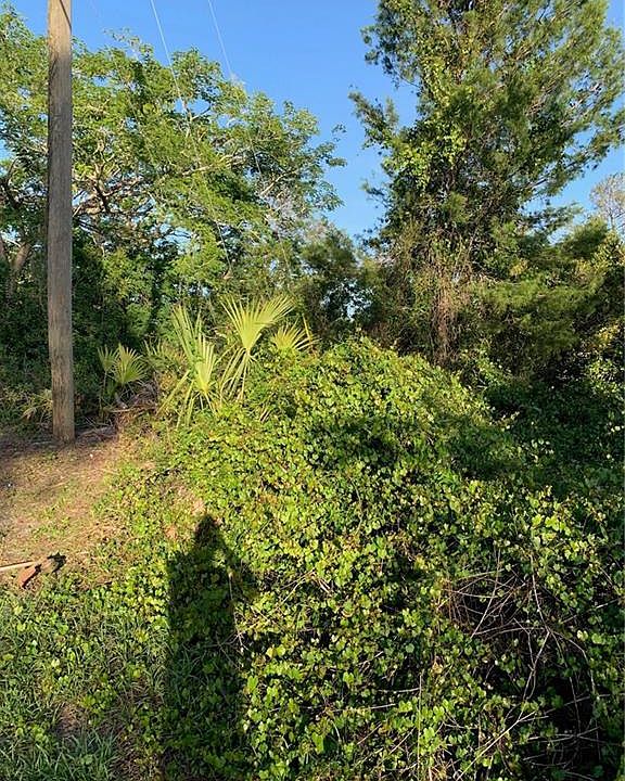 2nd image of 1395 Lake Josephine Dr