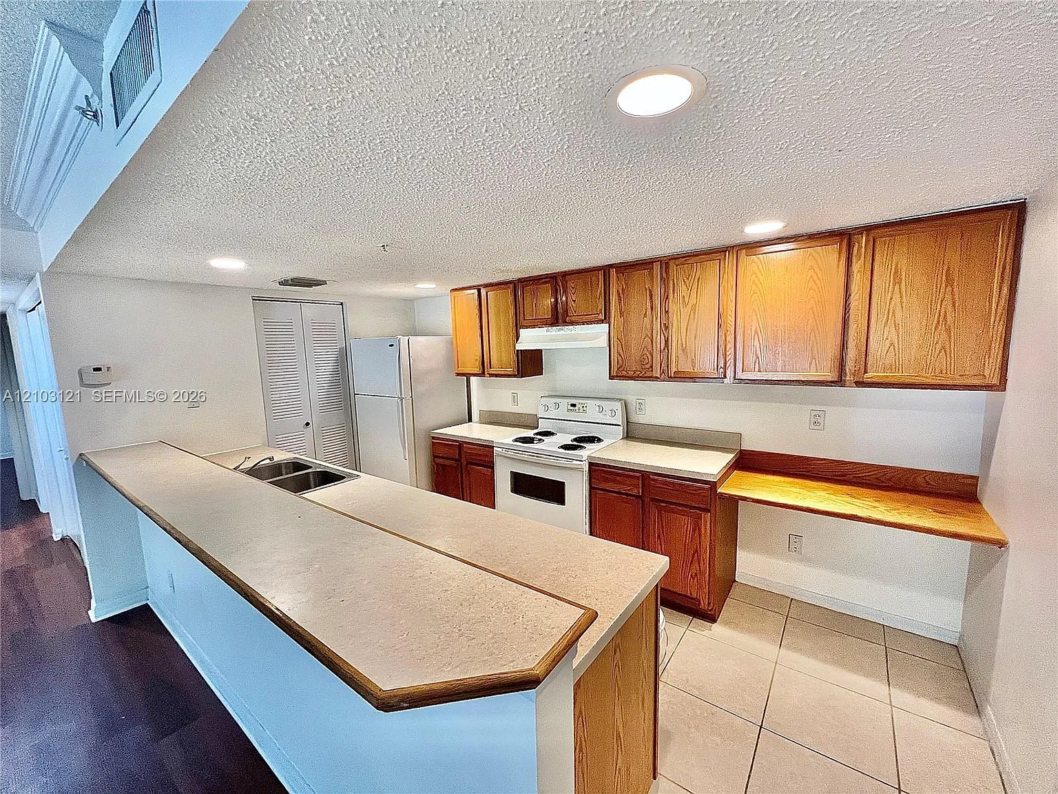 9905 Westwood Dr — Photo 4