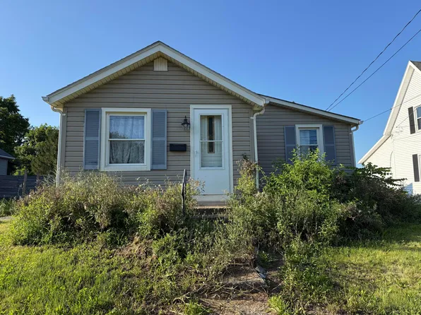 318 W 9th St, Marysville, OH 43040