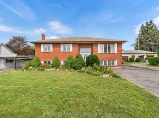 592 Taunton Rd W, Oshawa, ON L1L0N9