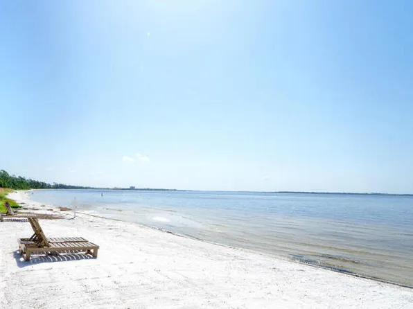 2100 W Beach Dr APT E204, Panama City, FL 32401