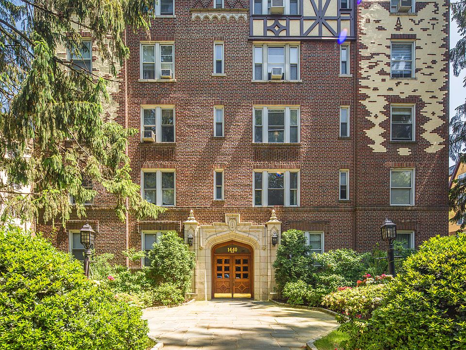 1st image of 1440 Midland Ave APT 1C