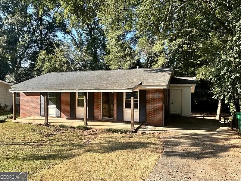 898 Verona Dr photo 1